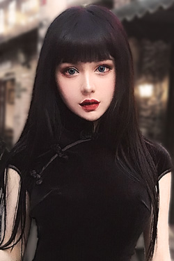 Junge Gothic-Lolita